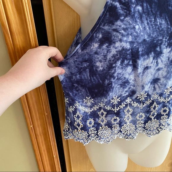 Kendall & Kylie • Blue Tie Dye Halter Neck Tank - Picture 5 of 12